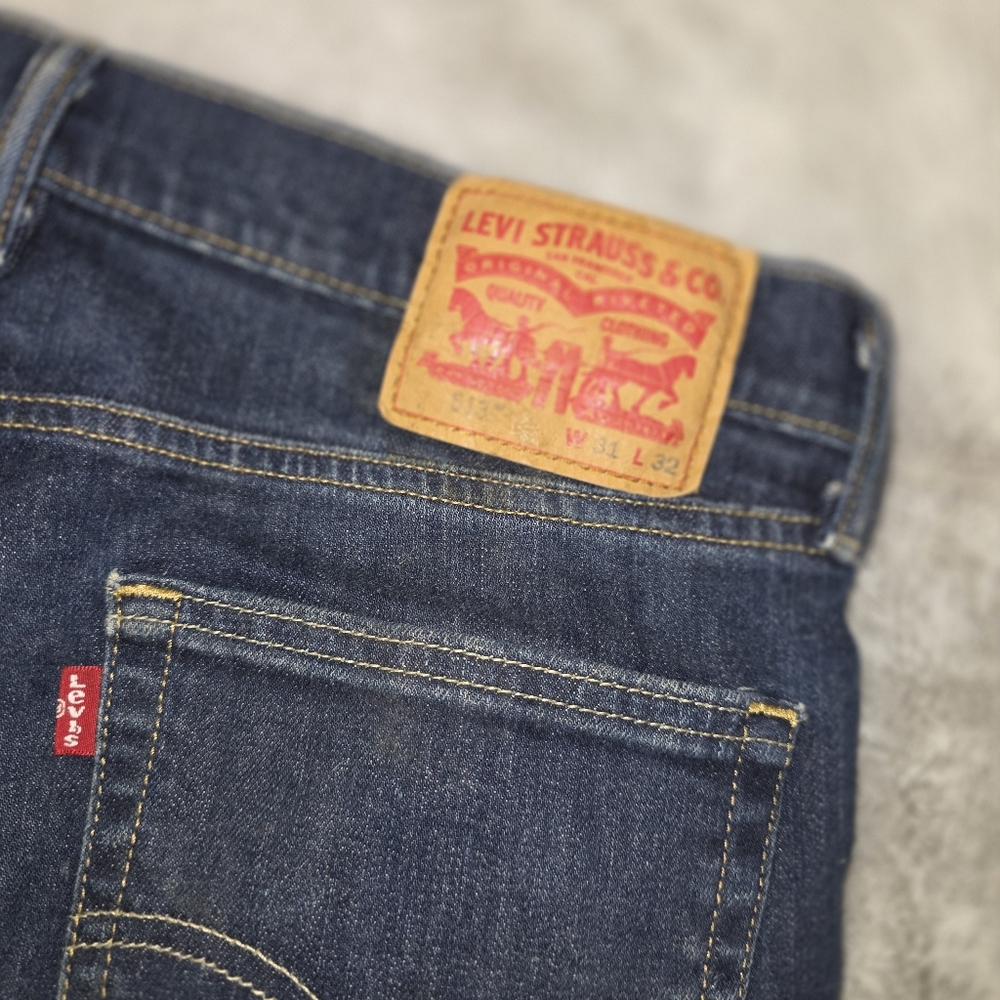 Levis Dark Blue Jeans 31 x 32 - Picture 3 of 3